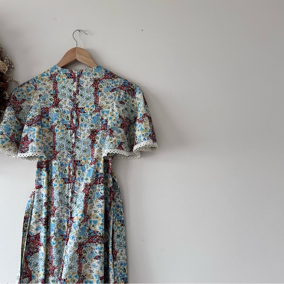 VINTAGE | “Prairie Folk” Circa 1970s Calico Floral Corset Maxi Dress - Picture 5 of 7